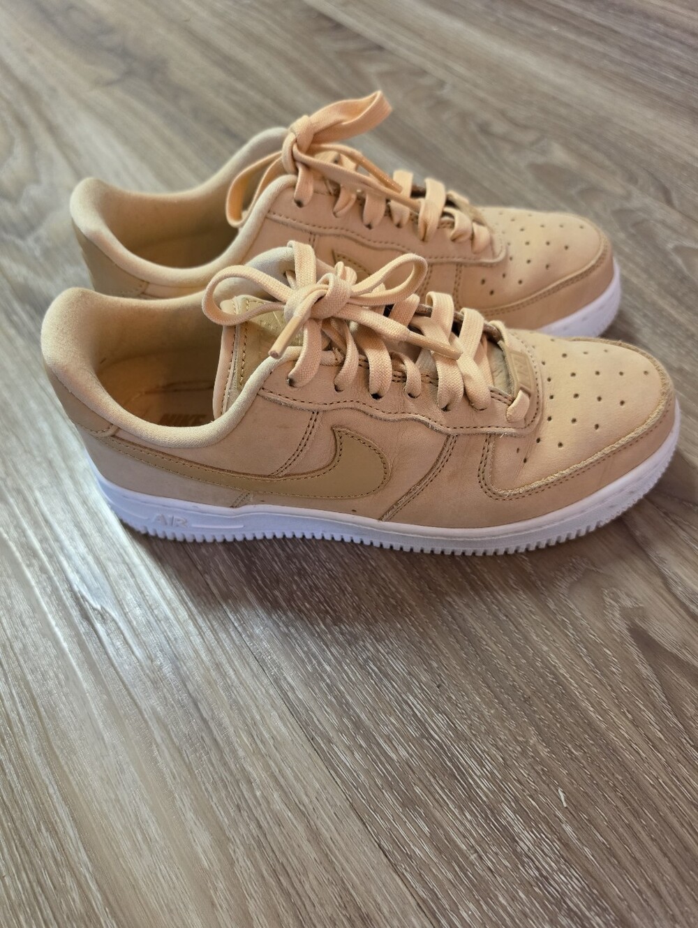 Nike Air Force 1 - Picture 1 of 6